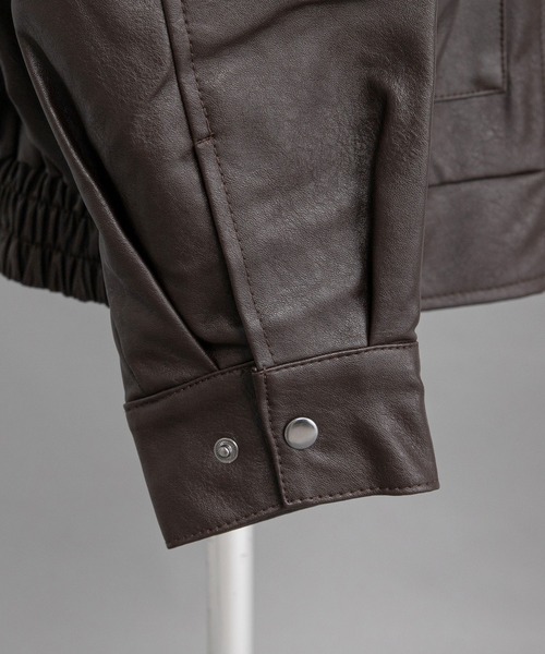 Diable baiser(ディアブルベーゼ)の「裾ドロストオーバーサイズ合皮ブルゾン【ジャケット】【コート】(ブルゾン・レディース・ブラック/ブラウン・MEDIUM)」の11枚目の写真