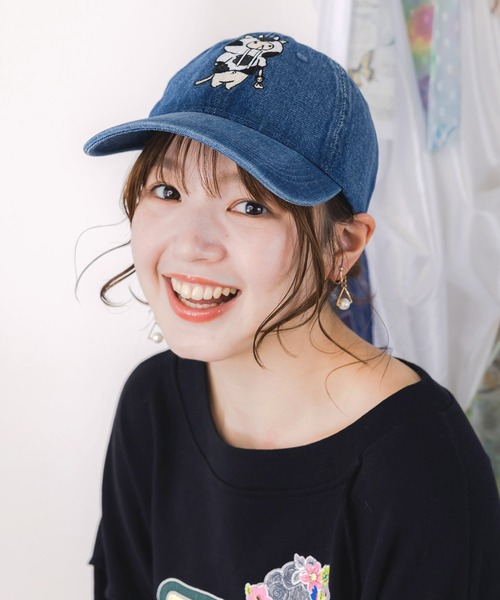 ScoLar(スカラー)の「653332:牛ネコ刺繍デニムキャップ(キャップ・レディース・ブラック/ブルー/サックスブルー系・フリ-)」の2枚目の写真