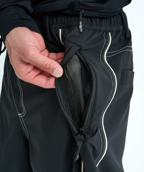 Quiksilver（クイックシルバー）の「QUIK SLASH PT/クイックシルバースキー・スノーボード撥水加工パンツ（その他パンツ・メンズ・ホワイト/ブラック/グレー/グリーン・LARGE/X-LARGE/MEDIUM/X-SMALL/SMALL）」の8枚目の写真