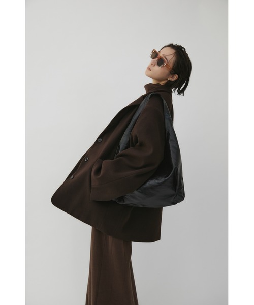 VION(ヴィオン)の「Leather Touch Volume Bag / レザータッチボリュームバッグ(ショルダーバッグ・レディース・ブラック/ブラウン・FREE)」の5枚目の写真