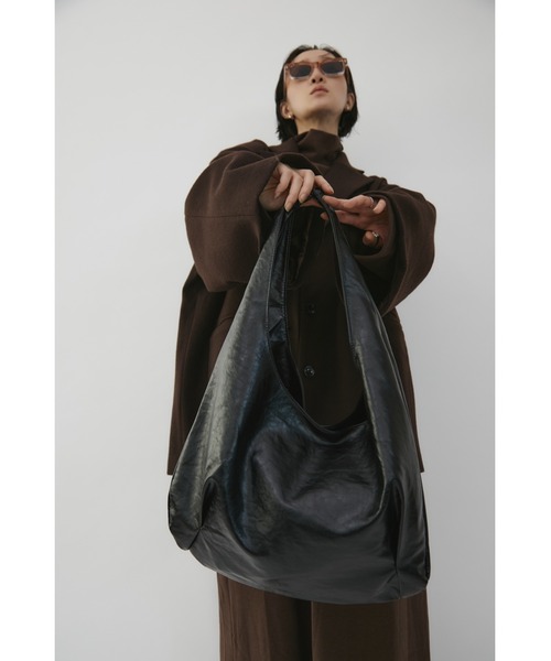 VION(ヴィオン)の「Leather Touch Volume Bag / レザータッチボリュームバッグ(ショルダーバッグ・レディース・ブラック/ブラウン・FREE)」の8枚目の写真