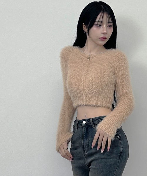 FOLLOWIN(フォロウィン)の「【 前後2way】フロントジップシャギーショートニットカーディガン(カーディガン/ボレロ・レディース・ブラック/アイボリー/ベージュ・FREE)」の17枚目の写真