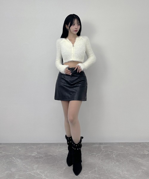 FOLLOWIN(フォロウィン)の「【 前後2way】フロントジップシャギーショートニットカーディガン(カーディガン/ボレロ・レディース・ブラック/アイボリー/ベージュ・FREE)」の10枚目の写真