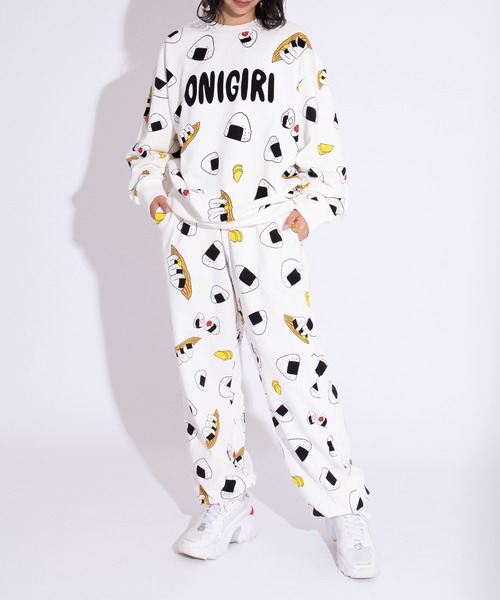 PUNYUS（プニュズ）の「フード総柄スウェット(ONIGIRI)（スウェット・レディース・ブラック・1/2/3/4/5）」の4枚目の写真