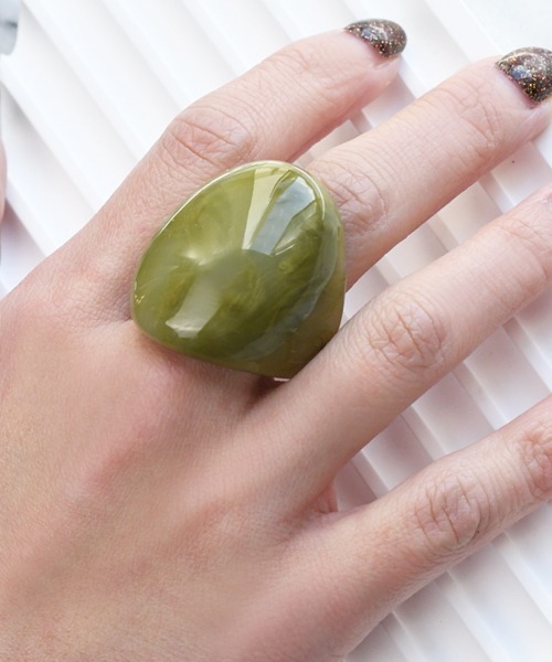 Fun & Daily（ファンアンドデイリー）の「F&D : アクリルボリュームリング（リング・レディース・ホワイト系その他/ブルー/グリーン/ブラウン・FREE）」の15枚目の写真