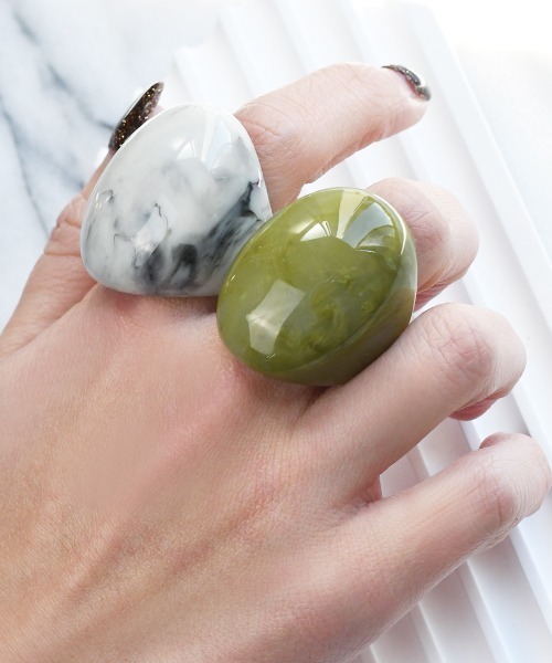 Fun & Daily（ファンアンドデイリー）の「F&D : アクリルボリュームリング（リング・レディース・ホワイト系その他/ブルー/グリーン/ブラウン・FREE）」の16枚目の写真