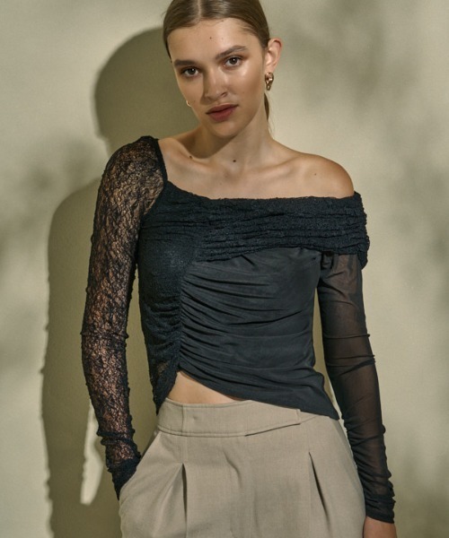 ERADIE(エラディエ)の「Sheer Lace Top チュール&レーストップ(その他トップス・レディース・ブラック/ベージュ/オフホワイト・FREE)」の13枚目の写真