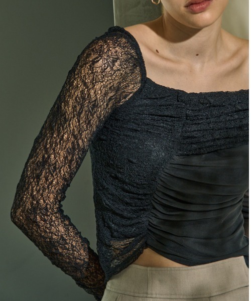 ERADIE(エラディエ)の「Sheer Lace Top チュール&レーストップ(その他トップス・レディース・ブラック/ベージュ/オフホワイト・FREE)」の17枚目の写真