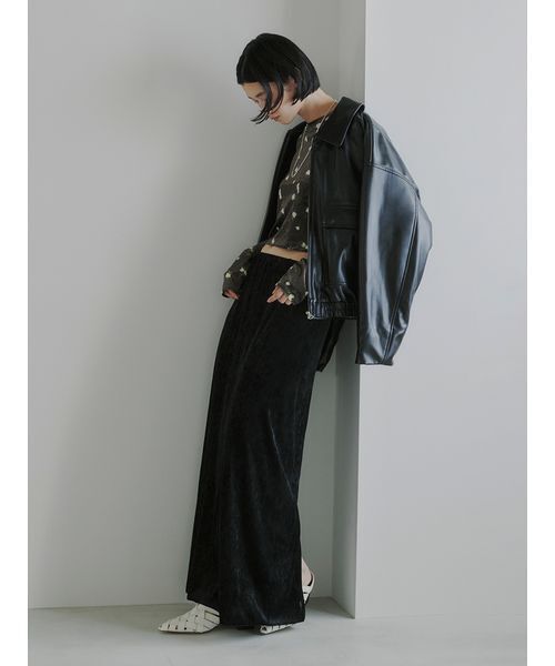 MIESROHE（ミースロエ）の「短丈ベロアトップス（Tシャツ/カットソー・レディース・ブラウン/ブラック/イエロー・F）」の20枚目の写真