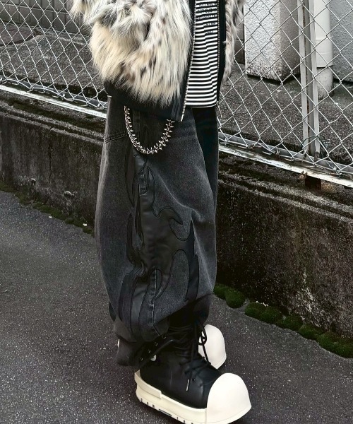 DIG YOUR OWN GRAVE(ディグユアオウングレイブ)の「【DIG YOUR OWN GRAVE】TRIBALDENIM PANTS / 【ディグユアオウングレイブ】 トライバルデニムパンツ(デニムパンツ・メンズ・ブラック・M/L)」の5枚目の写真