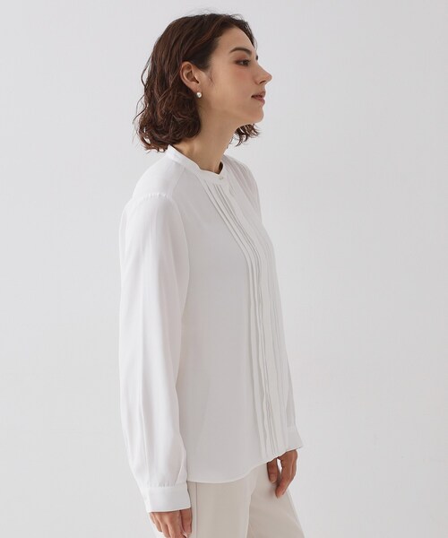 OPAQUE.CLIP（オペークドットクリップ）の「≪通勤・セレモニー対応≫ タックブラウス【洗濯機OK】（シャツ/ブラウス・レディース・ホワイト・42/40/38/36）」の7枚目の写真