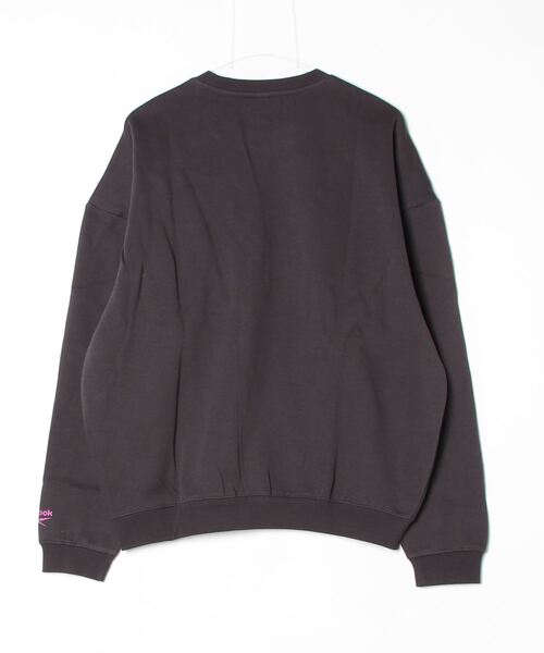 Reebok(リーボック)の「ビッグロゴ クルースウェット / CURTIS VARSITY SWEATSHIRT(スウェット・メンズ・ブラウン/ブラック/ブルー・LARGE/MEDIUM/SMALL/X-LARGE)」の6枚目の写真
