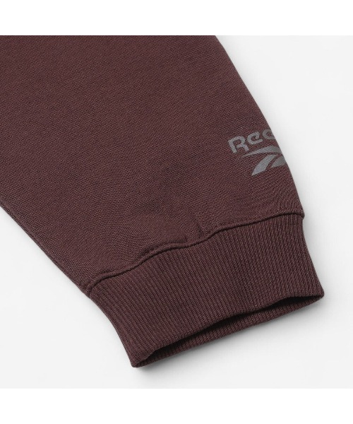 Reebok(リーボック)の「ビッグロゴ クルースウェット / CURTIS VARSITY SWEATSHIRT(スウェット・メンズ・ブラウン/ブラック/ブルー・LARGE/MEDIUM/SMALL/X-LARGE)」の17枚目の写真