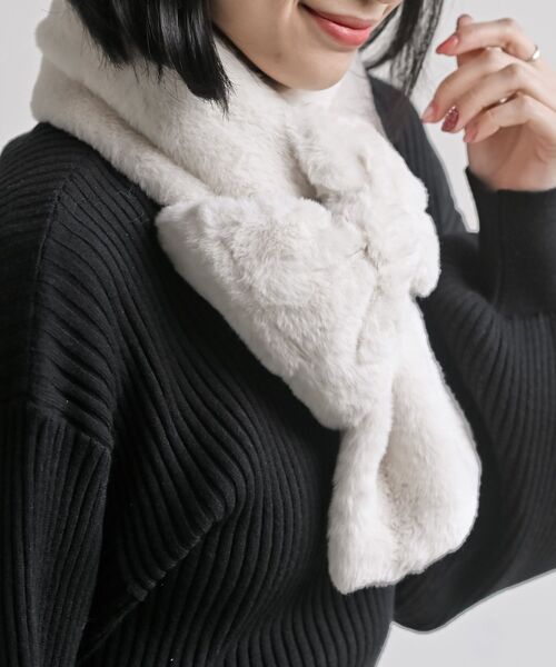 rps（アールピーエス）の「リボンフェイクファーマフラー（マフラー・レディース・アイボリー/グレイッシュベージュ/ピンク・フリー）」の19枚目の写真