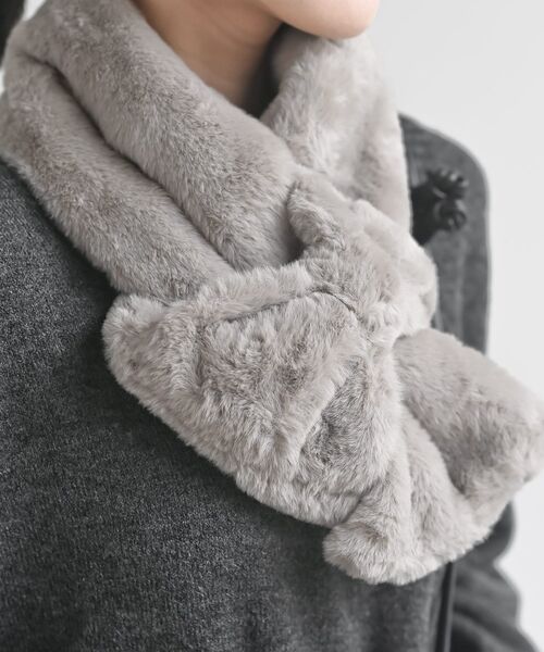 rps（アールピーエス）の「リボンフェイクファーマフラー（マフラー・レディース・アイボリー/グレイッシュベージュ/ピンク・フリー）」の12枚目の写真