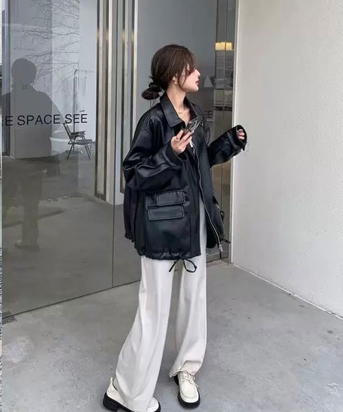 shopnikoniko(ショップニコニコ)の「PUレザージャケット オーバーサイズ 裾ドロスト ブルゾン(ブルゾン・レディース・ブラック・フリー)」の7枚目の写真