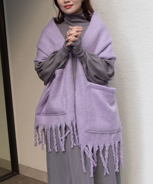 CORNERS（コーナーズ）の「ボリューム太フリンジマフラー（マフラー・レディース・パープル/チャコールグレー/アイボリー・FREE）」の20枚目の写真
