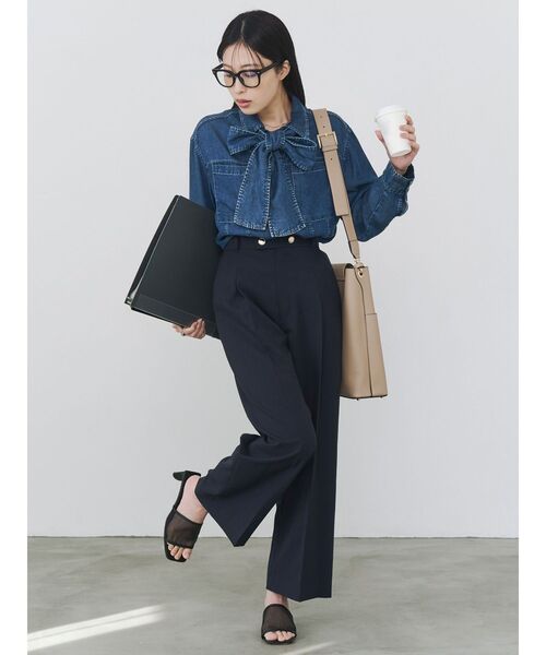 TONAL(トーナル)の「マルチセットサスペンダー付ストレートパンツ(その他パンツ・レディース・ネイビー/チャコールグレー/オフホワイト/ライトブルー/ベージュ・SMALL/MEDIUM)」の13枚目の写真