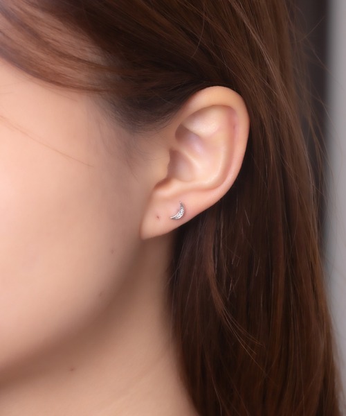 CERCA(チェルカ)の「【Peony/ピオニー】/ステンレスポスト 片耳用 メタルムーンピアス(ピアス(片耳用)・レディース・ゴールド・FREE)」の3枚目の写真