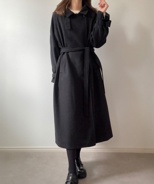 LAUIR(ラウアー)の「ベルト付きスタンドカラーロングコート(ステンカラーコート・レディース・ブラック/ブラウン/グレイッシュベージュ・LARGE/MEDIUM/SMALL)」の20枚目の写真