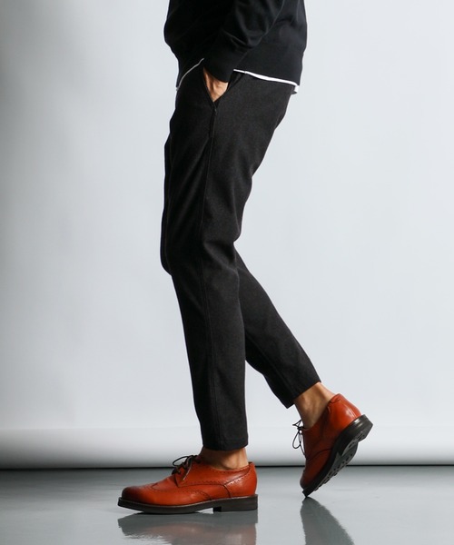 The DUFFER of ST.GEORGE（ザダファーオブセントジョージ）の「『WONDER SHAPE』BRUSHED COMFORT：360°全方向高伸縮 『ワンダーシェイプ』 微起毛 テーパードスキニーパンツ（スラックス・メンズ・ネイビー/チャコールグレー・X-LARGE/LARGE/MEDIUM/SMALL）」の7枚目の写真