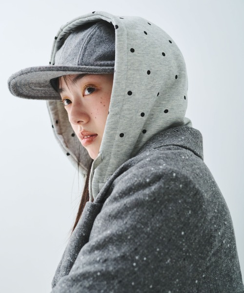 common gull products.（コモンガルプロダクツ）の「ブランコに乗ったcommon gull product.zip hoodie 26spring.（パーカー・レディース・アイボリー/ライトブルー/杢グレー/グレー/ミント/ネイビー・SMALL/MEDIUM/LARGE）」の9枚目の写真
