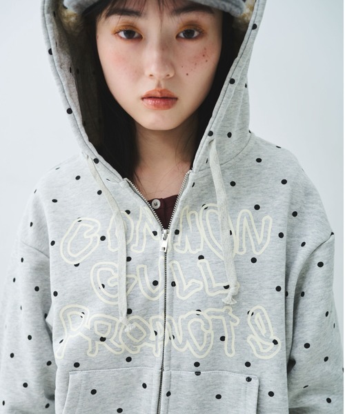common gull products.（コモンガルプロダクツ）の「ブランコに乗ったcommon gull product.zip hoodie 26spring.（パーカー・レディース・アイボリー/ライトブルー/杢グレー/グレー/ミント/ネイビー・SMALL/MEDIUM/LARGE）」の19枚目の写真