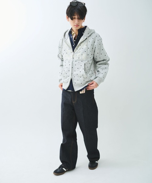 ブランコに乗ったcommon gull products.ジップフーディ2026 common gull products. パーカー ブランコに乗ったcommon gull product