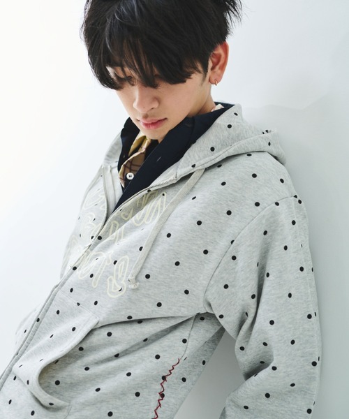 ブランコに乗ったcommon gull product.zip hoodie 26spring.（パーカー