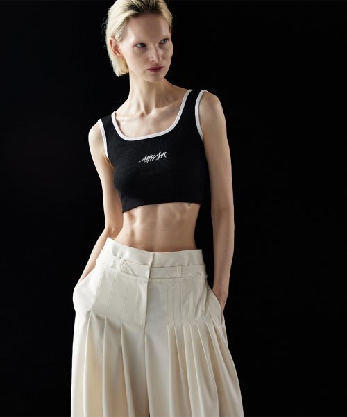 MMAM(ムアム)の「Signature logo basic line detail sleeveless top(Tシャツ/カットソー・レディース・ブラック・FREE)」の4枚目の写真