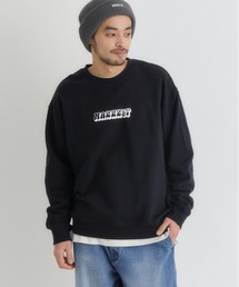 Right-on | 【Refurbish】ワンポイントロゴクルーネックプルオーバー (リラックス感 / スタイリッシュデザイン / オールシーズン対応)(スウェット)