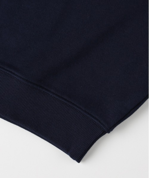 Right-on（ライトオン）の「【Refurbish】ワンポイントロゴクルーネックプルオーバー (リラックス感 / スタイリッシュデザイン / オールシーズン対応)（スウェット・メンズ・ネイビー/ブラック/ブラウン・S/L/XL/M）」の8枚目の写真