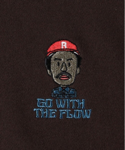 Right-on（ライトオン）の「【Refurbish】ワンポイントロゴクルーネックプルオーバー (リラックス感 / スタイリッシュデザイン / オールシーズン対応)（スウェット・メンズ・ネイビー/ブラック/ブラウン・S/L/XL/M）」の11枚目の写真