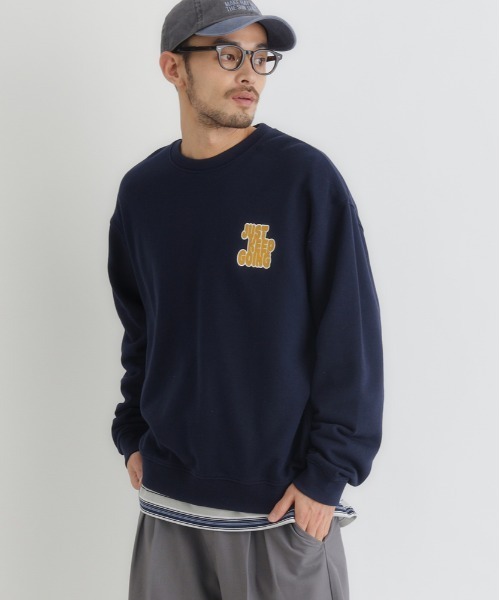 Right-on（ライトオン）の「【Refurbish】ワンポイントロゴクルーネックプルオーバー (リラックス感 / スタイリッシュデザイン / オールシーズン対応)（スウェット・メンズ・ネイビー/ブラック/ブラウン・S/L/XL/M）」の17枚目の写真