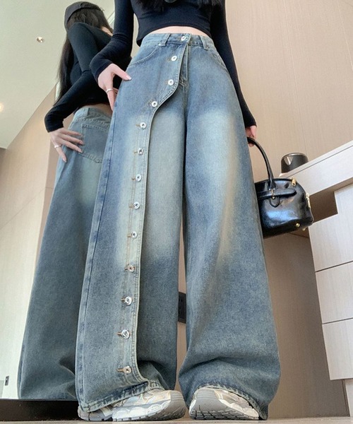 GLAMOROUS JANE(グラマラスジェーン)の「ボタンデザインデニムワイドパンツ(デニムパンツ・レディース・ブルー・L/M/S)」の4枚目の写真