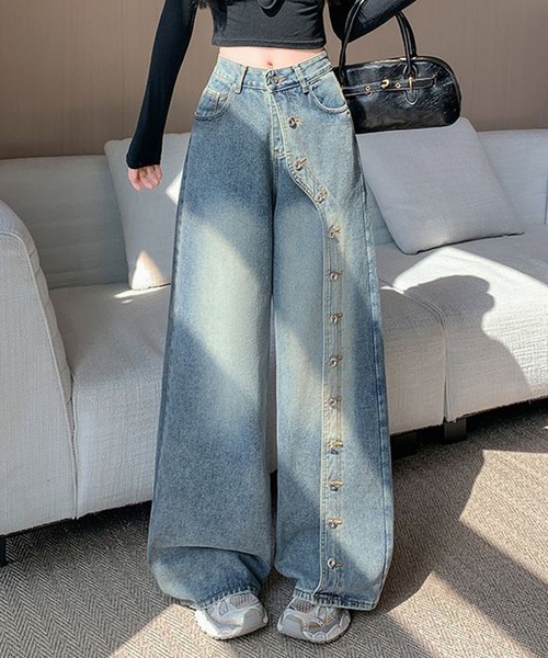 GLAMOROUS JANE(グラマラスジェーン)の「ボタンデザインデニムワイドパンツ(デニムパンツ・レディース・ブルー・L/M/S)」の11枚目の写真