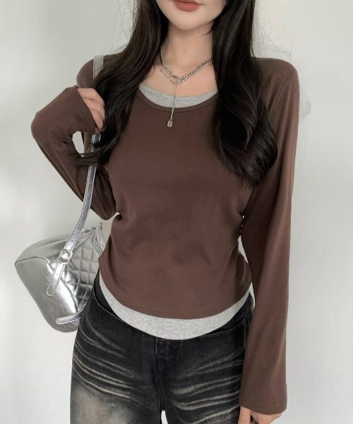 LADY LIKE(レディライク)の「サイドギャザー入りレイヤード風長袖Tシャツ(Tシャツ/カットソー・レディース・ブラウン/グレー/ブラック・M)」の3枚目の写真