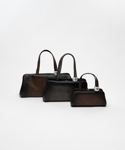 Maison MIHARA YASUHIRO(メゾンミハラヤスヒロ)の「"VINTAGE" East-West Bag Medium(ショルダーバッグ・レディース・ブラック/ブラウン・FREE)」の9枚目の写真
