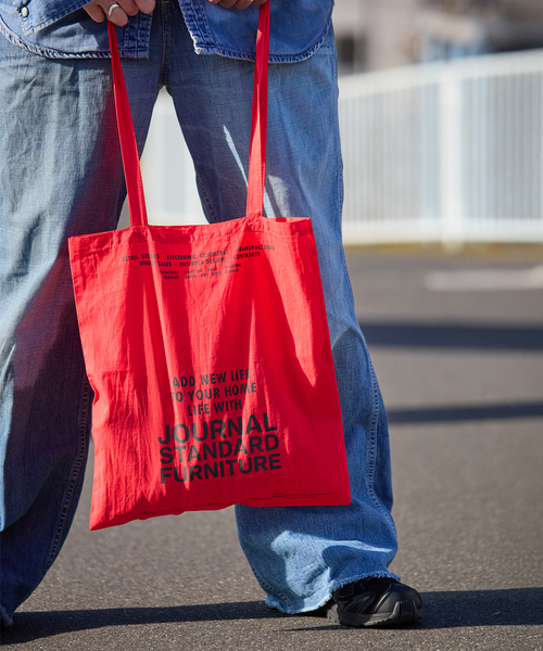 journal standard Furniture (ジャーナルスタンダードファニチャー)の「《WEB限定》JSF TOTE トートバッグ(トートバッグ・レディース・ブラック/ライトブルー/イエロー系その他/グリーン/ライトグリーン/レッド・FREE)」の6枚目の写真
