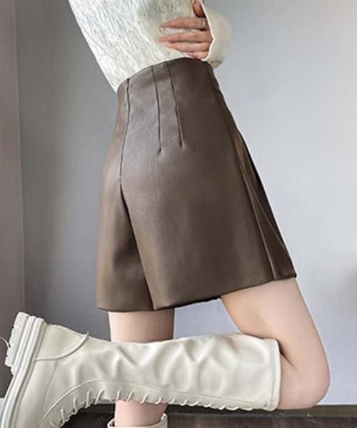 SallyLunn(サリーラン)の「レザータッチAラインショートボトム(その他パンツ・レディース・ブラウン/ブラック・MEDIUM/LARGE)」の16枚目の写真
