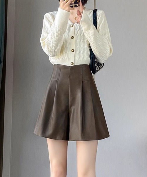 SallyLunn(サリーラン)の「レザータッチAラインショートボトム(その他パンツ・レディース・ブラウン/ブラック・MEDIUM/LARGE)」の9枚目の写真