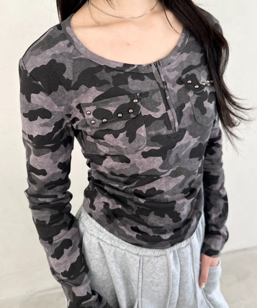Bamm(バム)の「カモフラアウトポケットハーフジップトップス(Tシャツ/カットソー・レディース・グレー/カーキ・FREE)」の2枚目の写真