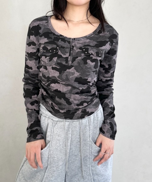 Bamm(バム)の「カモフラアウトポケットハーフジップトップス(Tシャツ/カットソー・レディース・グレー/カーキ・FREE)」の5枚目の写真