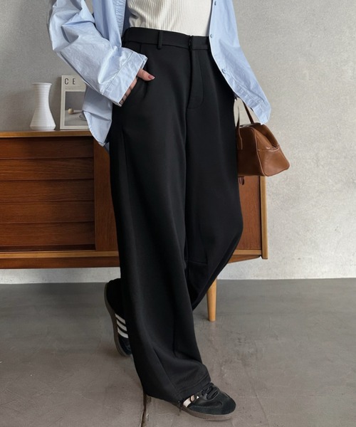 Eclat one(エクラワン)の「【Eclat one】きれいめ シンプル バレルレッグ スウェット パンツ(スウェットパンツ・レディース・グレー/ブラック/オートミール・M)」の9枚目の写真