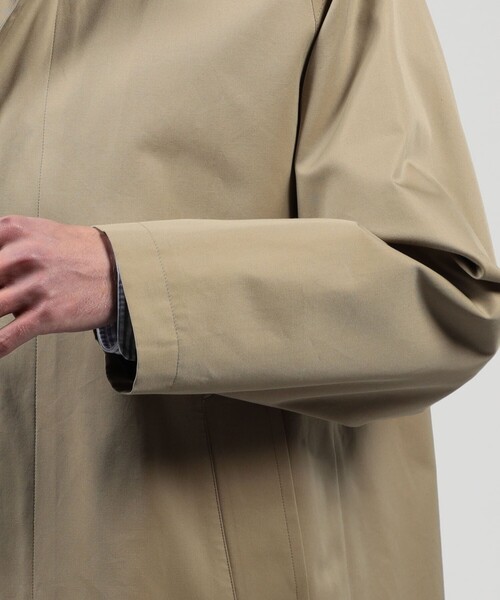 TOMORROWLAND （トゥモローランド）の「【別注】INVERTERE コットンシルクギャバジン ステンカラーコート（ステンカラーコート・メンズ・ネイビー/ベージュ/カーキ・40/38/36）」の14枚目の写真