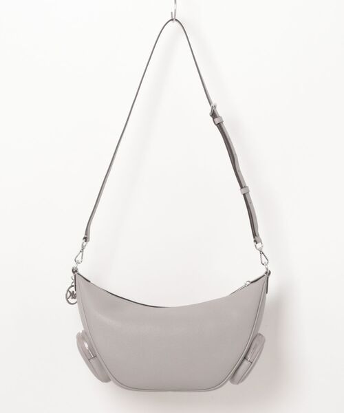 MICHAEL KORS（マイケルコース）の「MERRITT ぺブルレザー コンバーチブル ポケット ショルダー ミディアム（ショルダーバッグ・レディース・グレー系・FREE）」の2枚目の写真