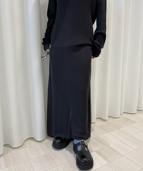Ameri(アメリ)の「HALTER NECK LAYERED KNIT DRESS(ワンピース・レディース・オリーブ/スミクロ/オレンジ・SMALL/MEDIUM)」の10枚目の写真