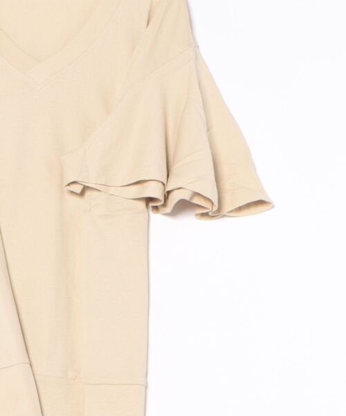 RCD(アールシーディー)の「ボリュームフレア袖Vネックカットソー(Tシャツ/カットソー・レディース・オフホワイト/ブラック/カーキ/チャコールグレー/ベージュ・M-L/LL~3L/4L~5L)」の7枚目の写真