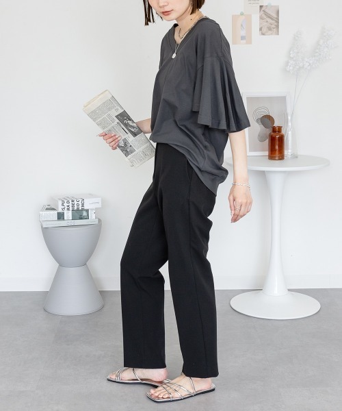 RCD(アールシーディー)の「ボリュームフレア袖Vネックカットソー(Tシャツ/カットソー・レディース・オフホワイト/ブラック/カーキ/チャコールグレー/ベージュ・M-L/LL~3L/4L~5L)」の22枚目の写真