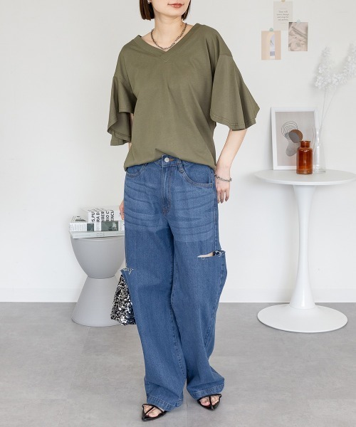 RCD(アールシーディー)の「ボリュームフレア袖Vネックカットソー(Tシャツ/カットソー・レディース・オフホワイト/ブラック/カーキ/チャコールグレー/ベージュ・M-L/LL~3L/4L~5L)」の8枚目の写真
